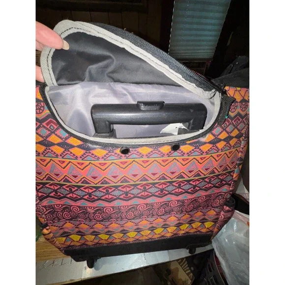 Traveland Carry on Geometric Print Travel Bag /School Bookbag - Picture 11 of 16